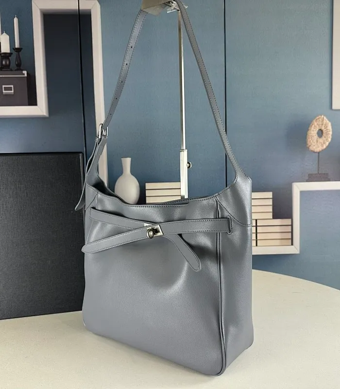 All categories Balenciaga Women's Bags (Balenciaga) Balenciaga 97726