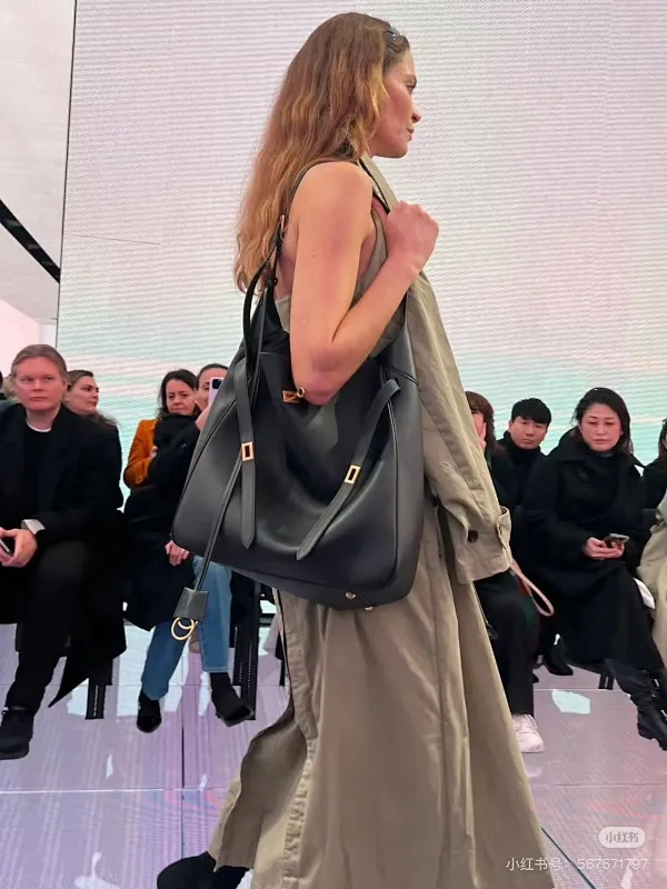 All categories Balenciaga Women's Bags (Balenciaga) Balenciaga 97726