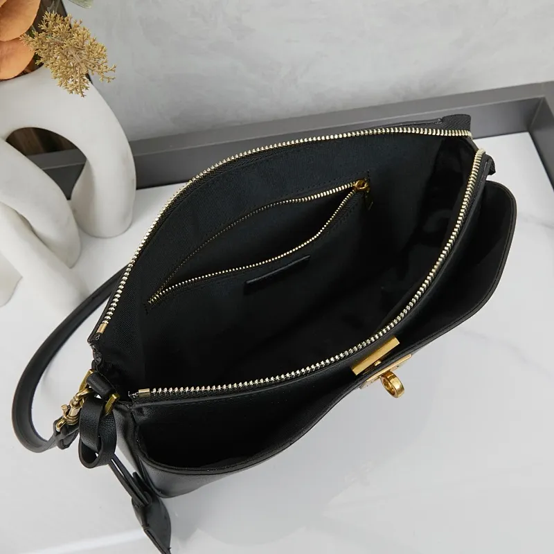 All Categories Balenciaga Women's Bags (Balenciaga) Balenciaga 6904