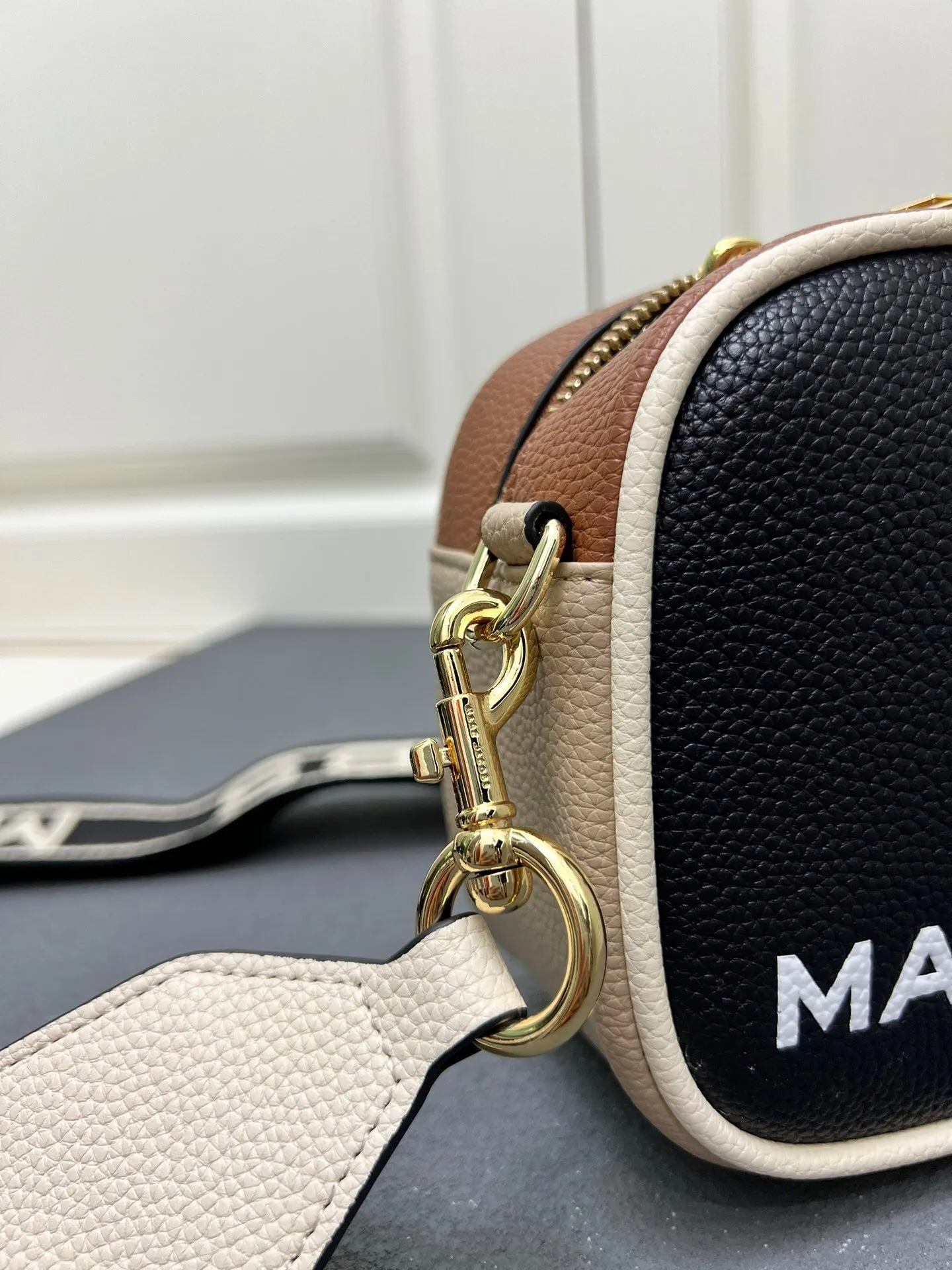 All Categories Official Website "Brand Women's Bags" Women's Bags 💙 BALENCIAGA 2025 New Balenciaga Crossbody Bag