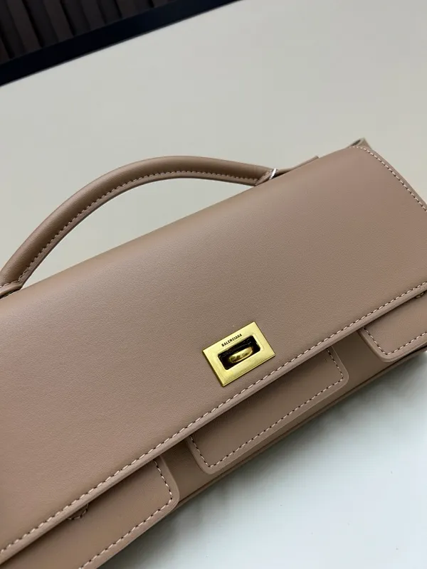 All categories Balenciaga Women's Bags (Balenciaga) Balenciaga 8896