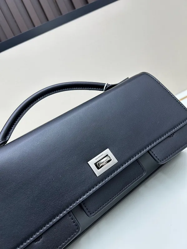 All categories Balenciaga Women's Bags (Balenciaga) Balenciaga 8896