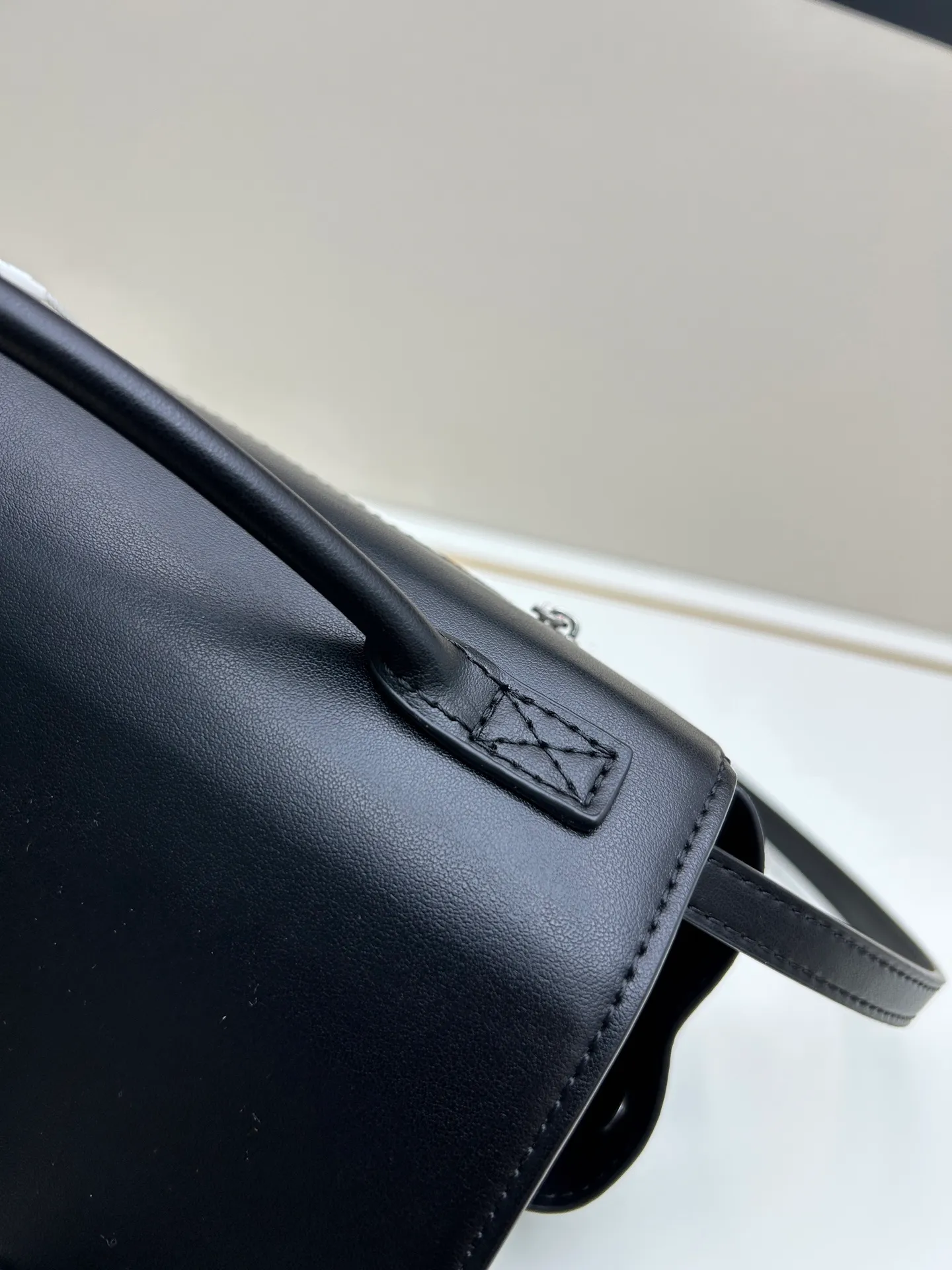 All categories Balenciaga Women's Bags (Balenciaga) Balenciaga 8896