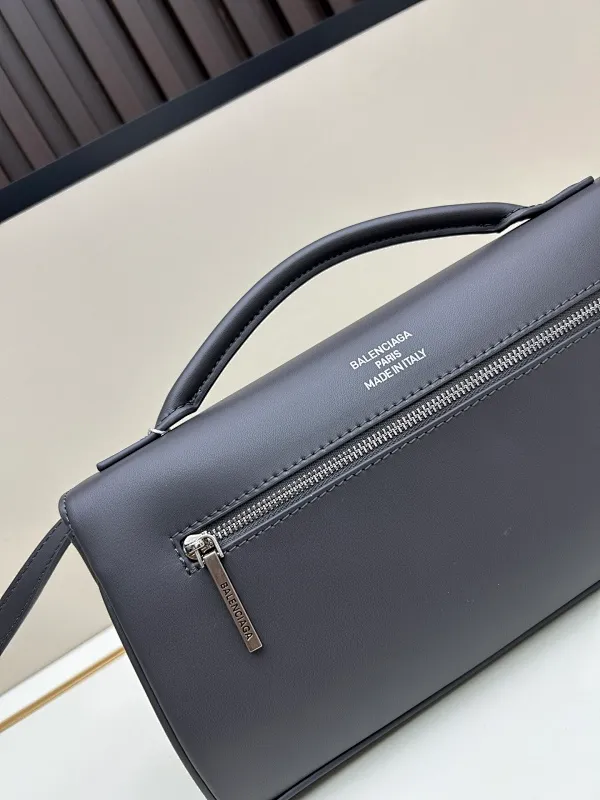 All categories Balenciaga Women's Bags (Balenciaga) Balenciaga 8896