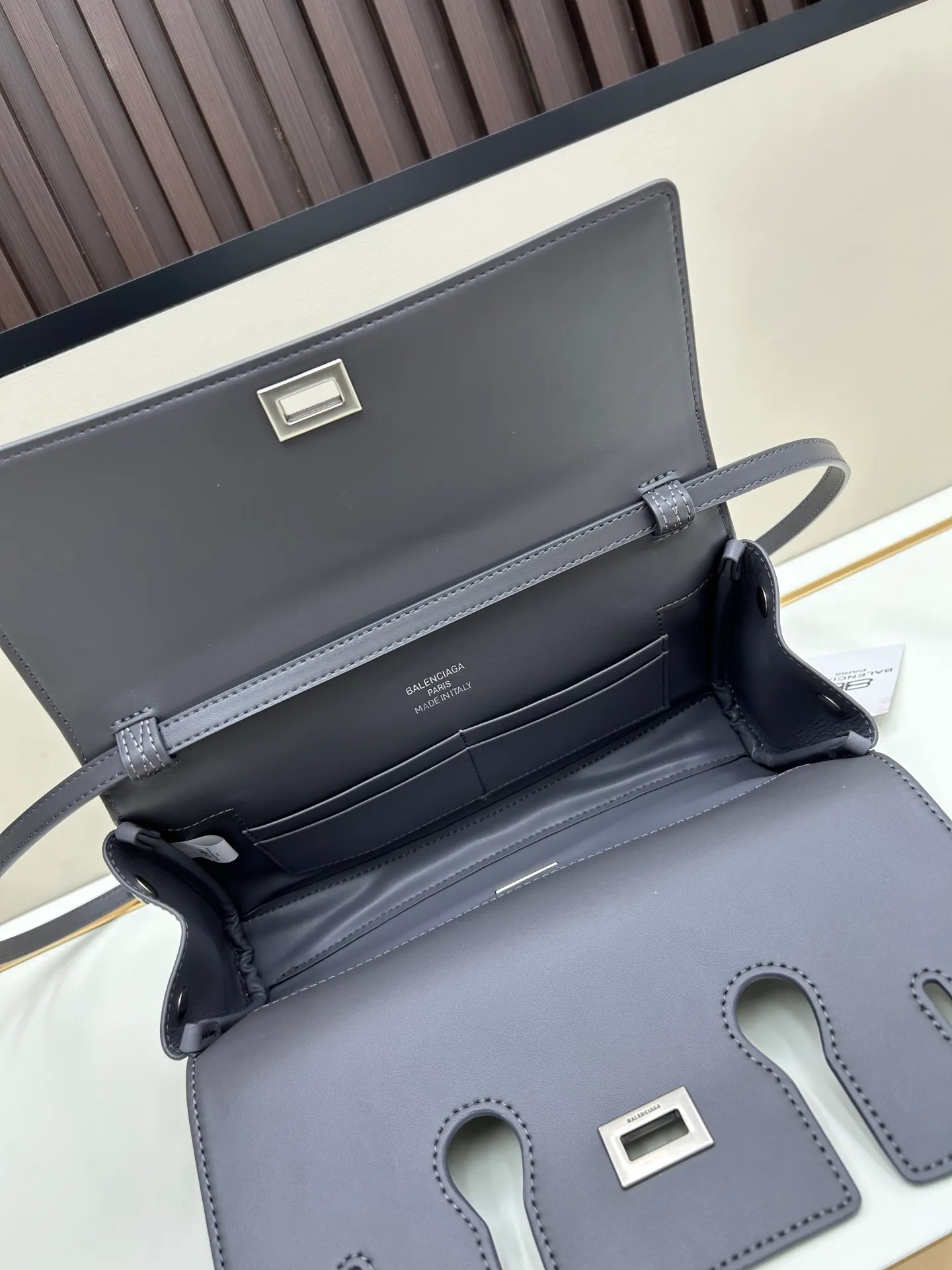 All categories Balenciaga Women's Bags (Balenciaga) Balenciaga 8896
