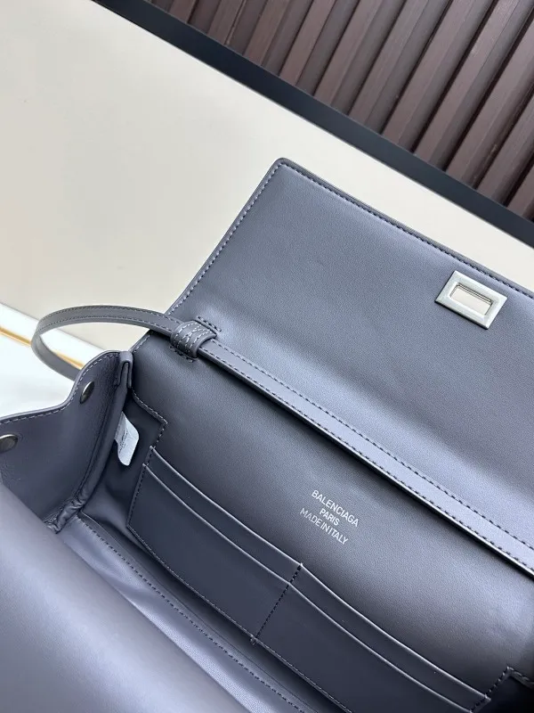 All categories Balenciaga Women's Bags (Balenciaga) Balenciaga 8896