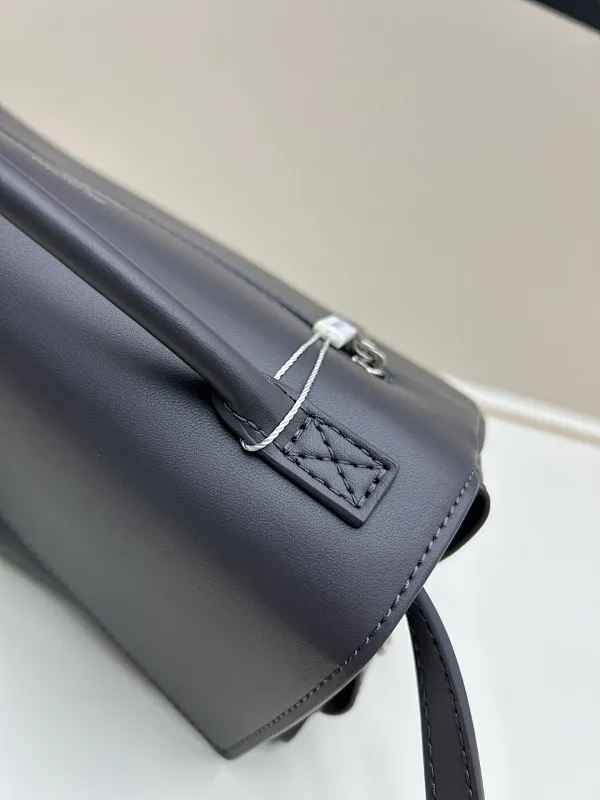 All categories Balenciaga Women's Bags (Balenciaga) Balenciaga 8896