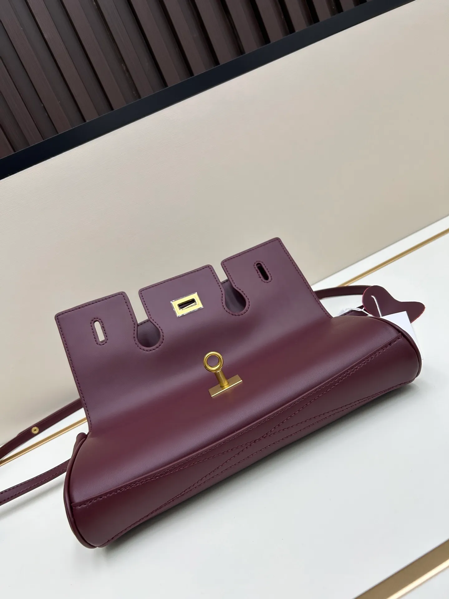 All categories Balenciaga Women's Bags (Balenciaga) Balenciaga 8896