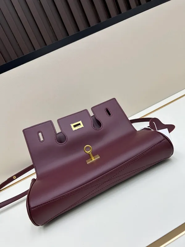 All categories Balenciaga Women's Bags (Balenciaga) Balenciaga 8896