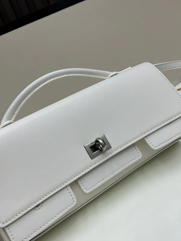 All categories Balenciaga Women's Bags (Balenciaga) Balenciaga 8896