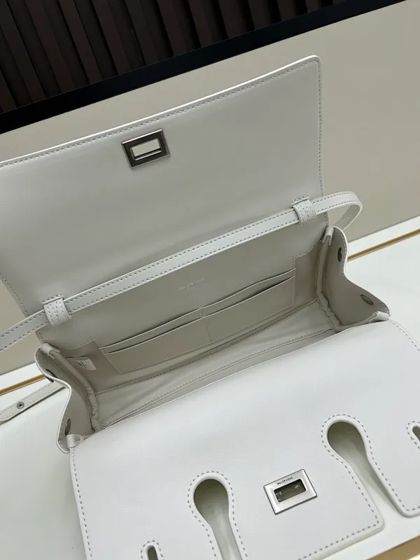All categories Balenciaga Women's Bags (Balenciaga) Balenciaga 8896