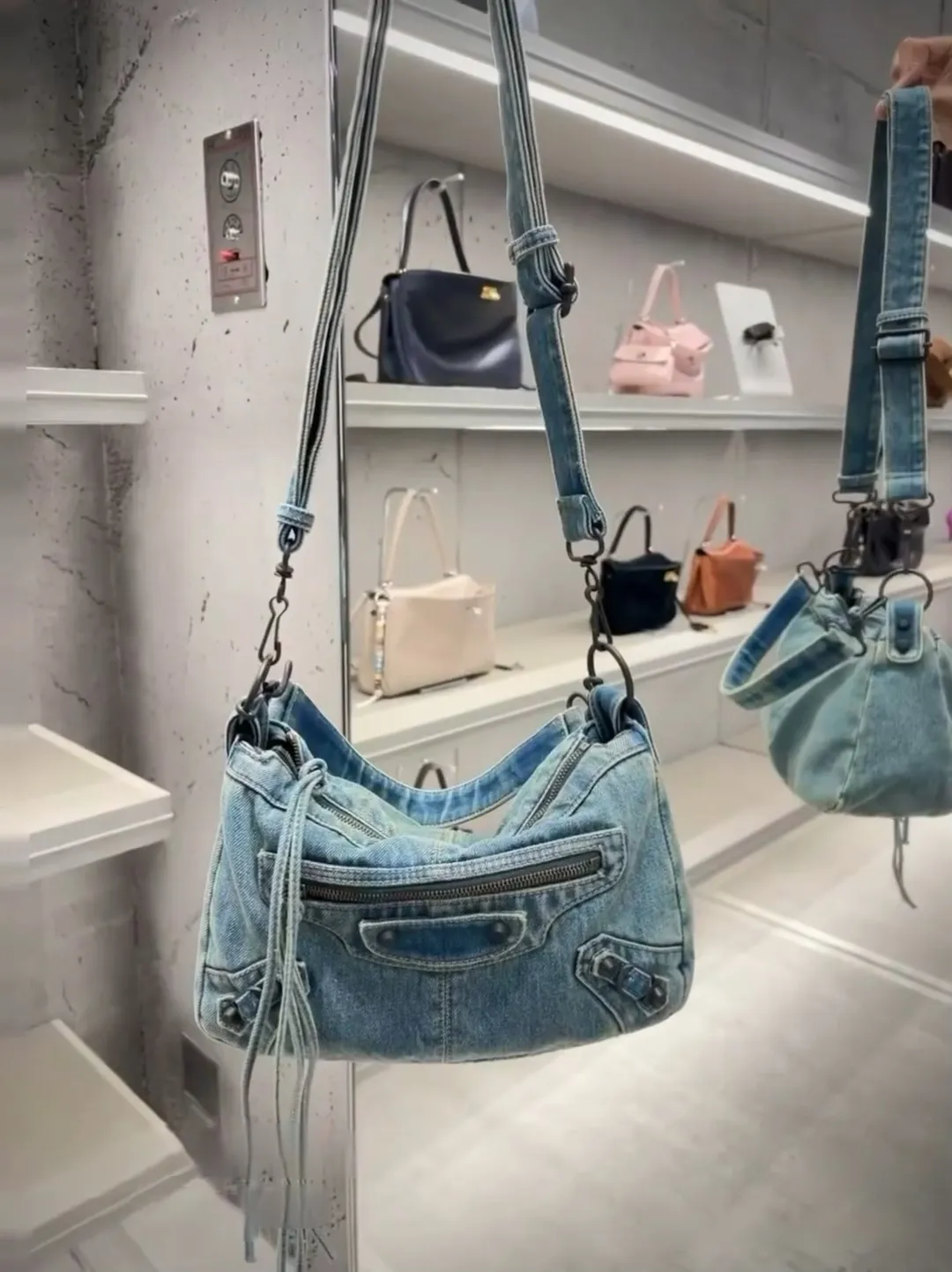 All Categories Balenciaga Women's Bags (Balenciaga) Balenciaga 0905