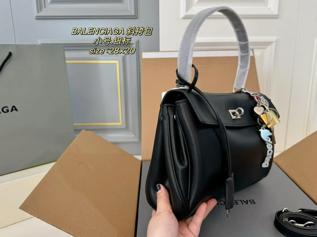 All Categories Official Website "Brand Women's Bags" Women's Bags 💙 BALENCIAGA 2024 Official Website New Balenciaga Crossbody Bag