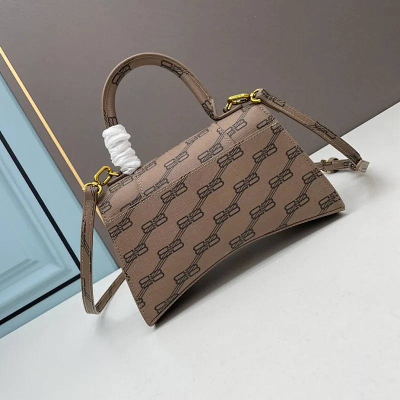 All categories Balenciaga Women's Bags (Balenciaga) Balenciaga 3931