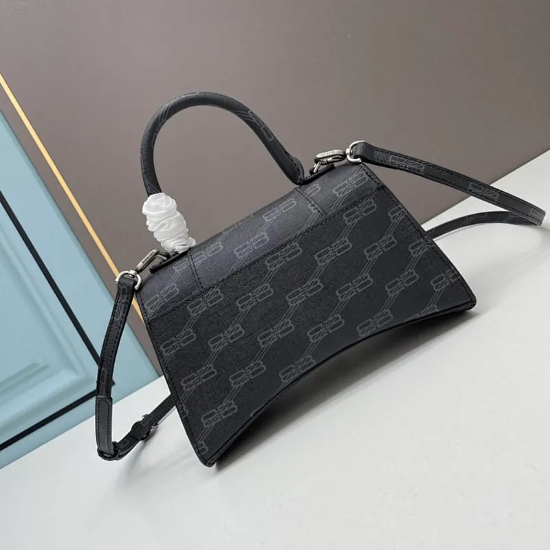 All categories Balenciaga Women's Bags (Balenciaga) Balenciaga 3931
