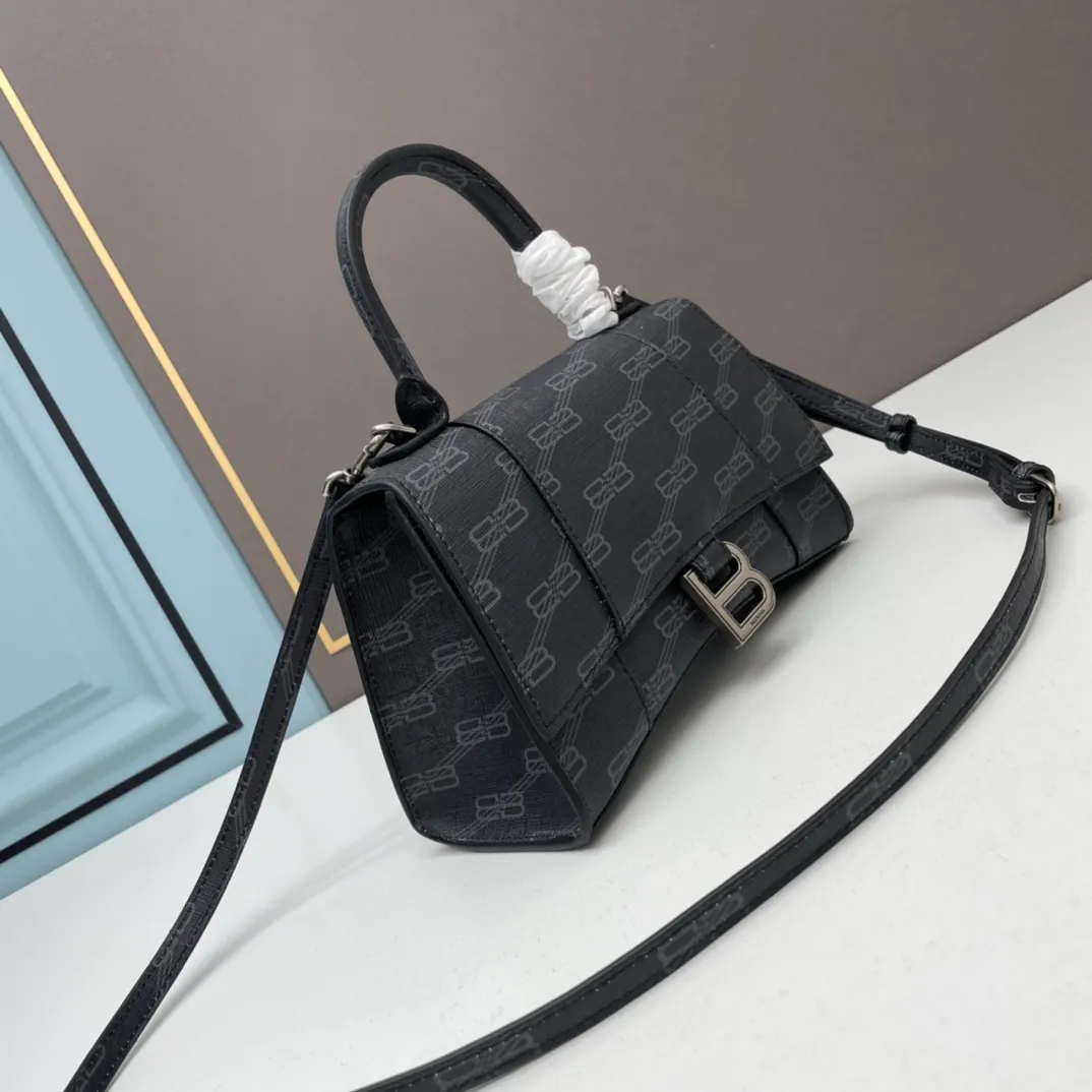 All categories Balenciaga Women's Bags (Balenciaga) Balenciaga 3931