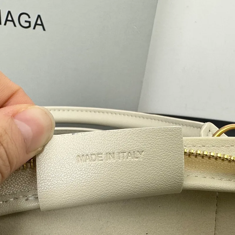 All categories Balenciaga Women's Bags (Balenciaga) Balenciaga 8812 small size