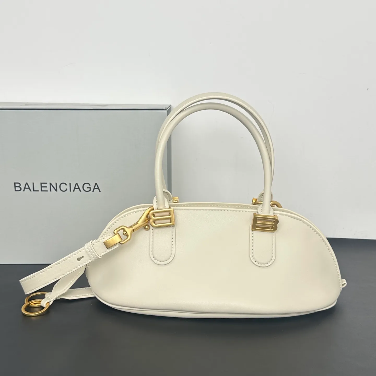 All categories Balenciaga Women's Bags (Balenciaga) Balenciaga 8812 small size