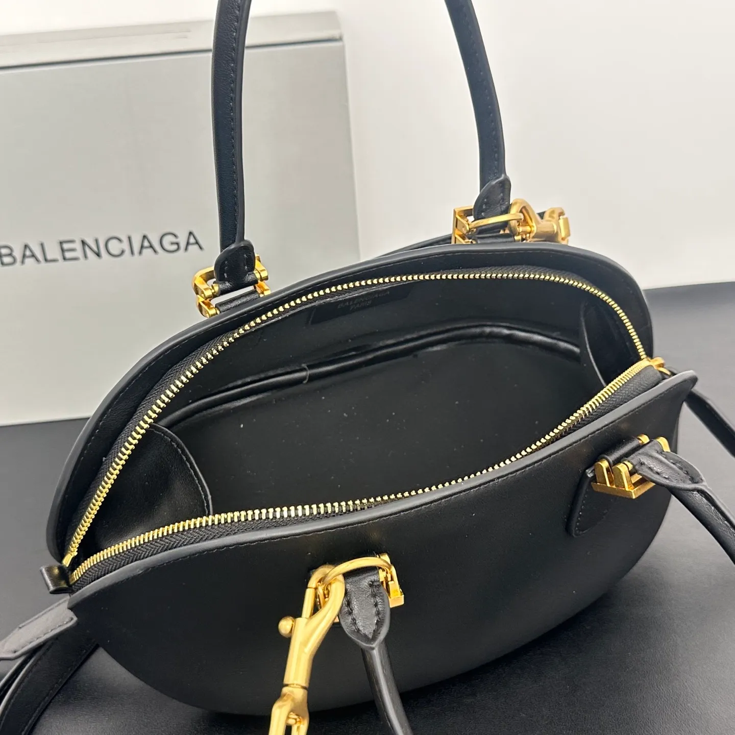 All categories Balenciaga Women's Bags (Balenciaga) Balenciaga 8812 small size