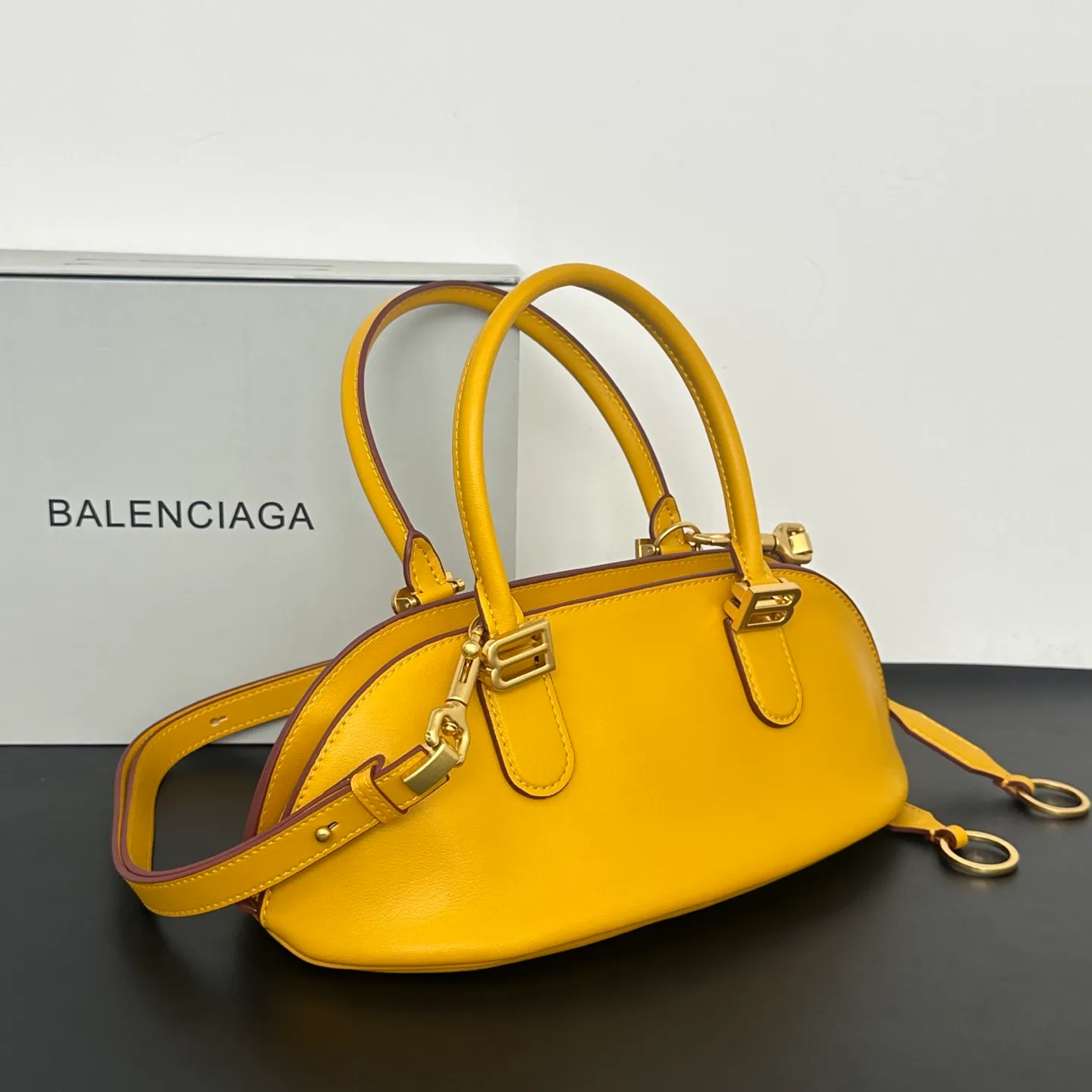 All categories Balenciaga Women's Bags (Balenciaga) Balenciaga 8812 small size