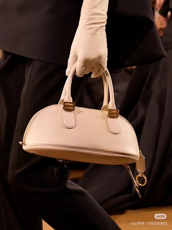 All categories Balenciaga Women's Bags (Balenciaga) Balenciaga 8812 small size