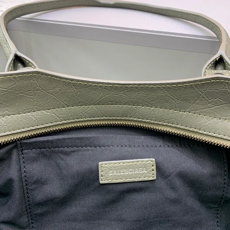 All categories Balenciaga Women's Bags (Balenciaga) Balenciaga 8457041080