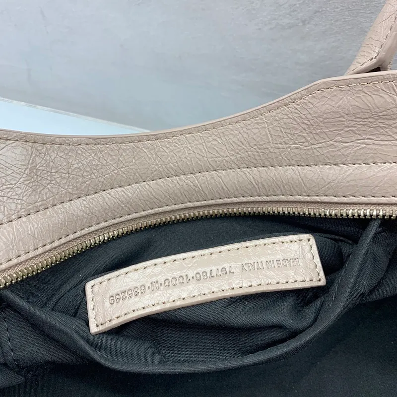 All categories Balenciaga Women's Bags (Balenciaga) Balenciaga 8457041080