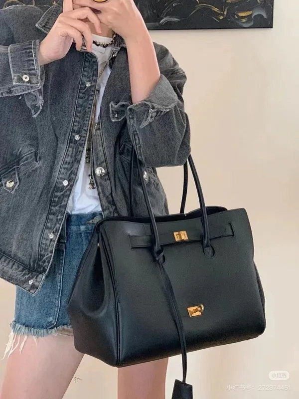 All Categories Balenciaga Women's Bags (Balenciaga) Balenciaga 3022