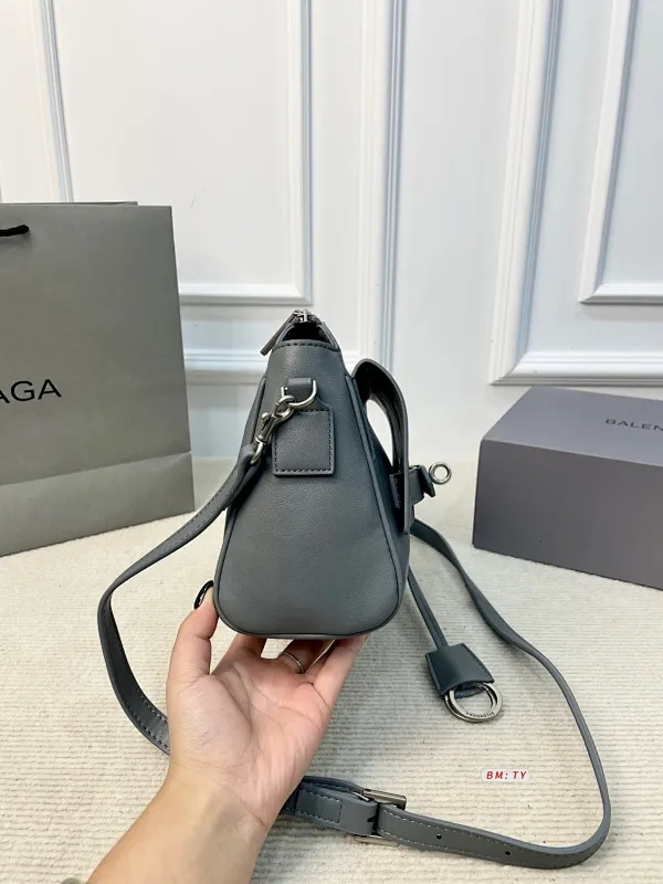 All Categories Official Website "Brand Women's Bags" Women's Bags 💙 BALENCIAGA 2025 New Balenciaga Crossbody Bag
