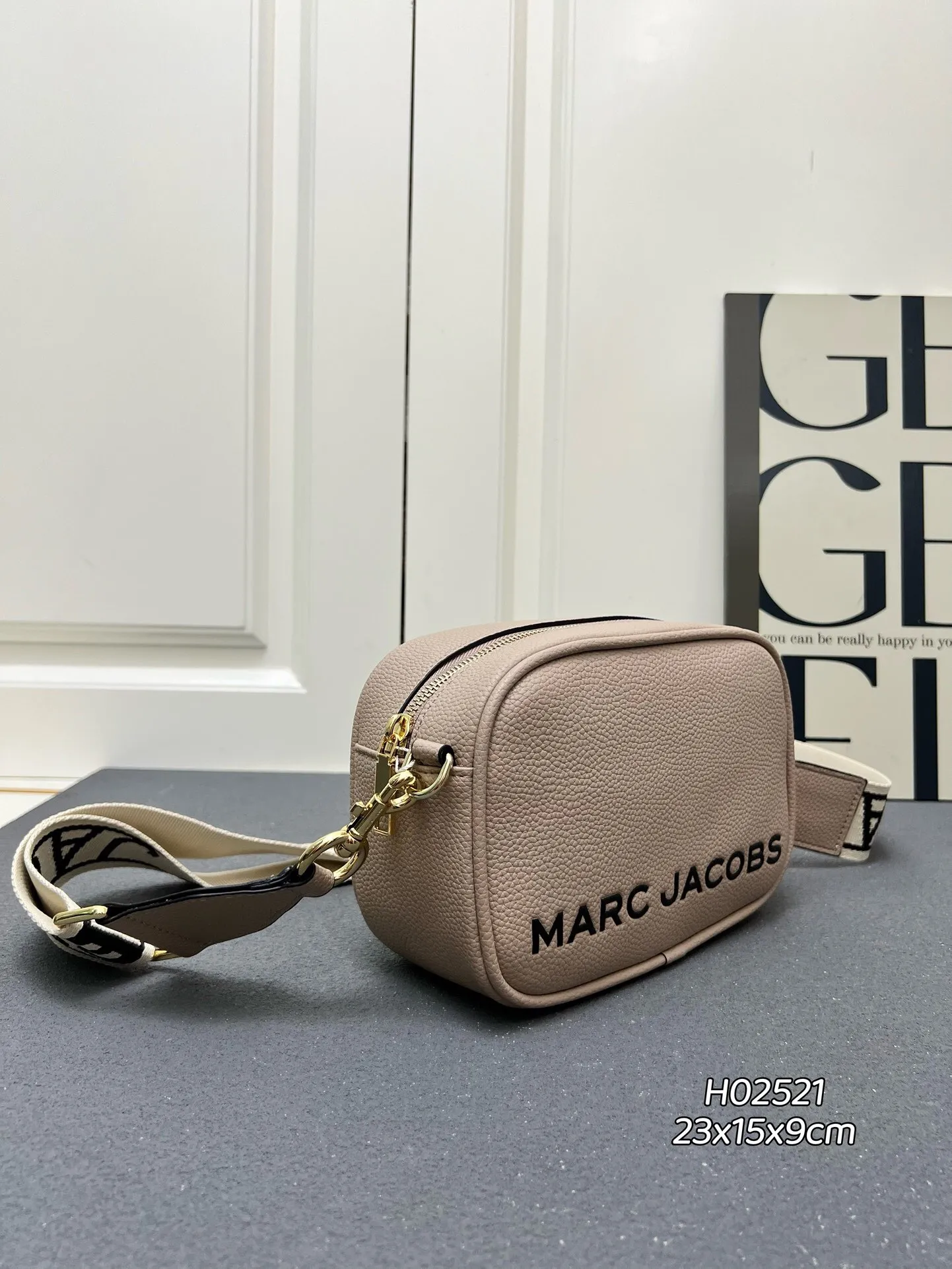 All Categories Official Website "Brand Women's Bags" Women's Bags 💙 BALENCIAGA 2025 New Balenciaga Crossbody Bag