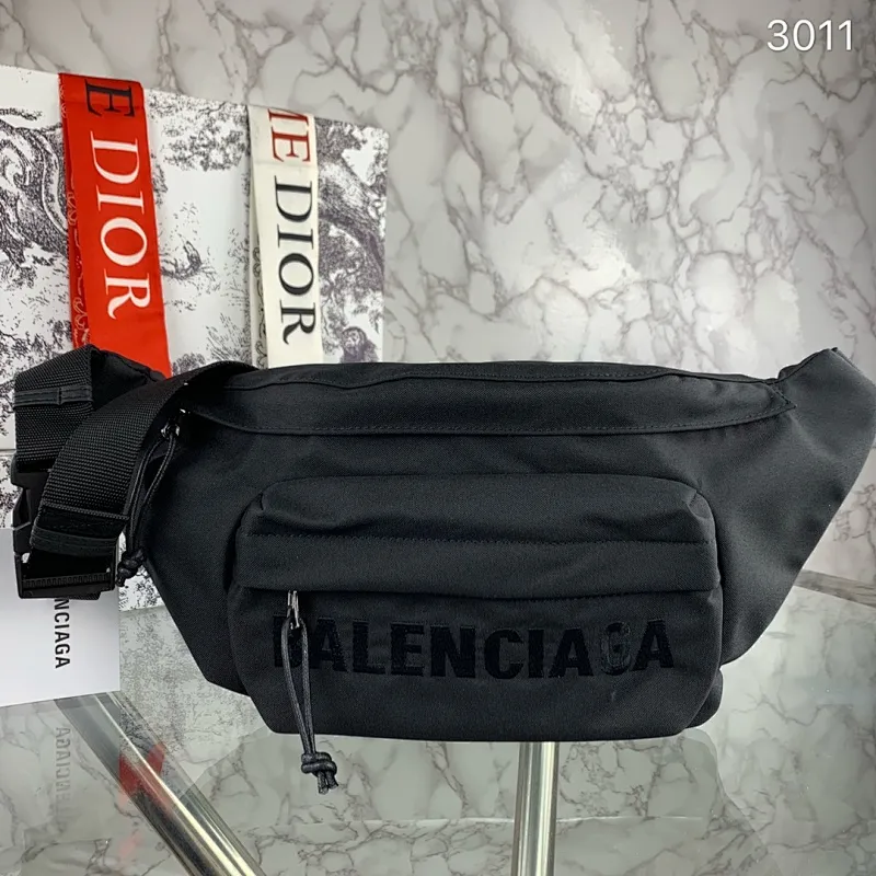 All categories Balenciaga Women's Bags (Balenciaga) Balenciaga, 3011