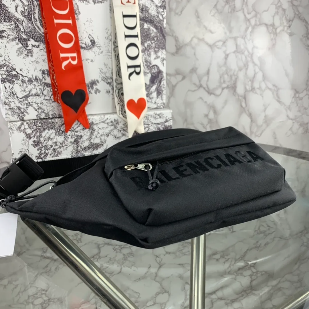 All categories Balenciaga Women's Bags (Balenciaga) Balenciaga, 3011