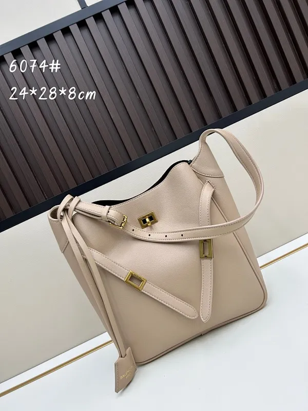 All Categories Balenciaga Women's Bags (Balenciaga) Balenciaga 6074