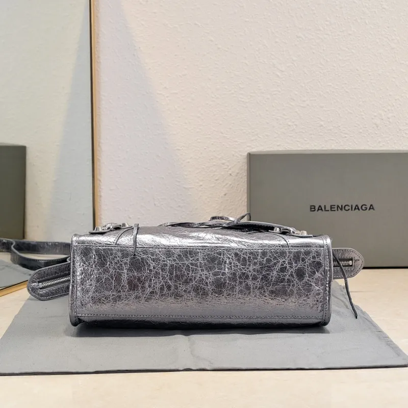 All Categories Balenciaga Women's Bags (Balenciaga) Balenciaga 2424