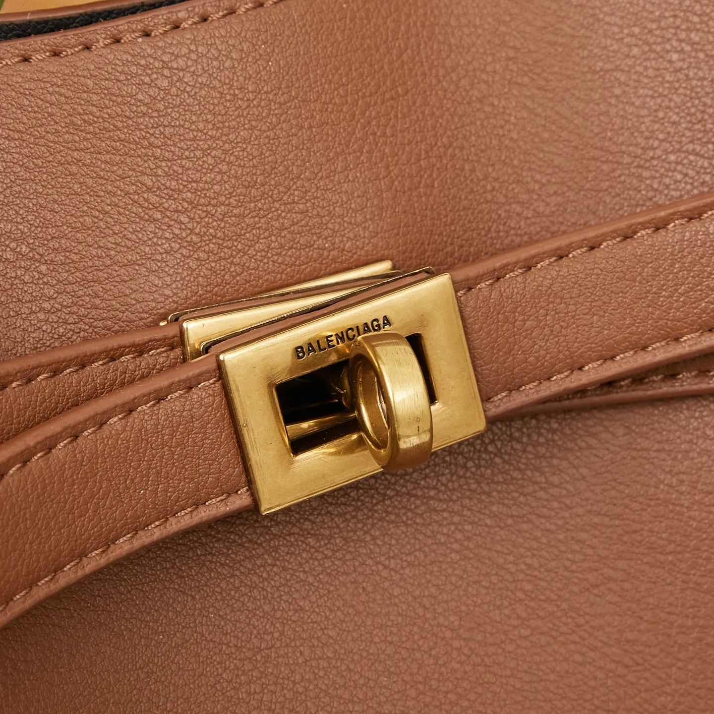 All Categories Official Website "Brand Women's Bags" Women's Bags 💙 BALENCIAGA 2025 Official Website New Balenciaga Crossbody Bag