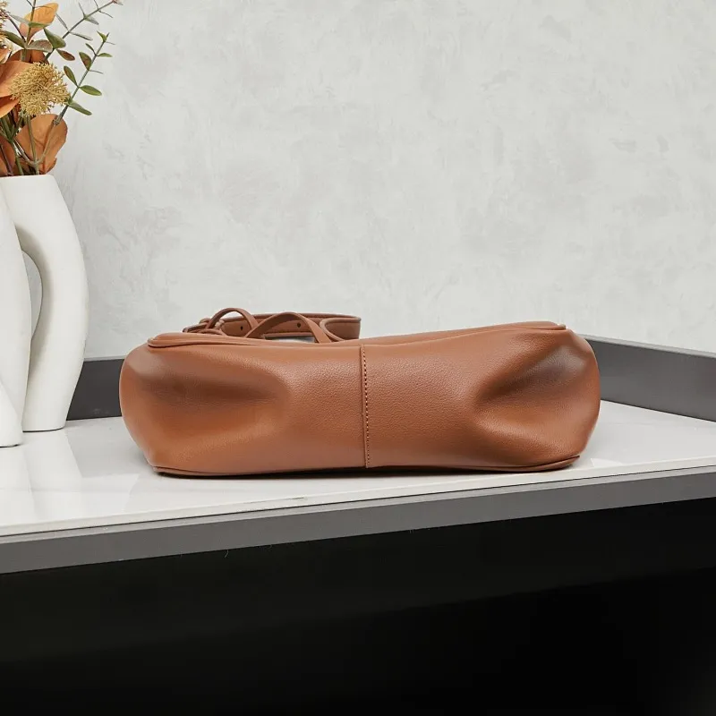 All Categories Official Website "Brand Women's Bags" Women's Bags 💙 BALENCIAGA 2025 Official Website New Balenciaga Crossbody Bag