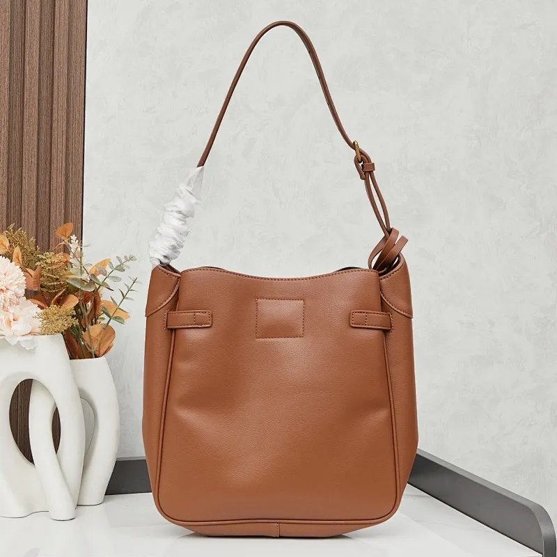 All Categories Official Website "Brand Women's Bags" Women's Bags 💙 BALENCIAGA 2025 Official Website New Balenciaga Crossbody Bag