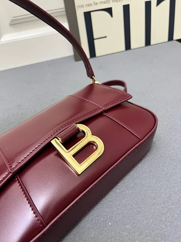 All Categories Official Website "Brand Women's Bags" Women's Bags 💙 BALENCIAGA 2025 New Balenciaga Crossbody Bag