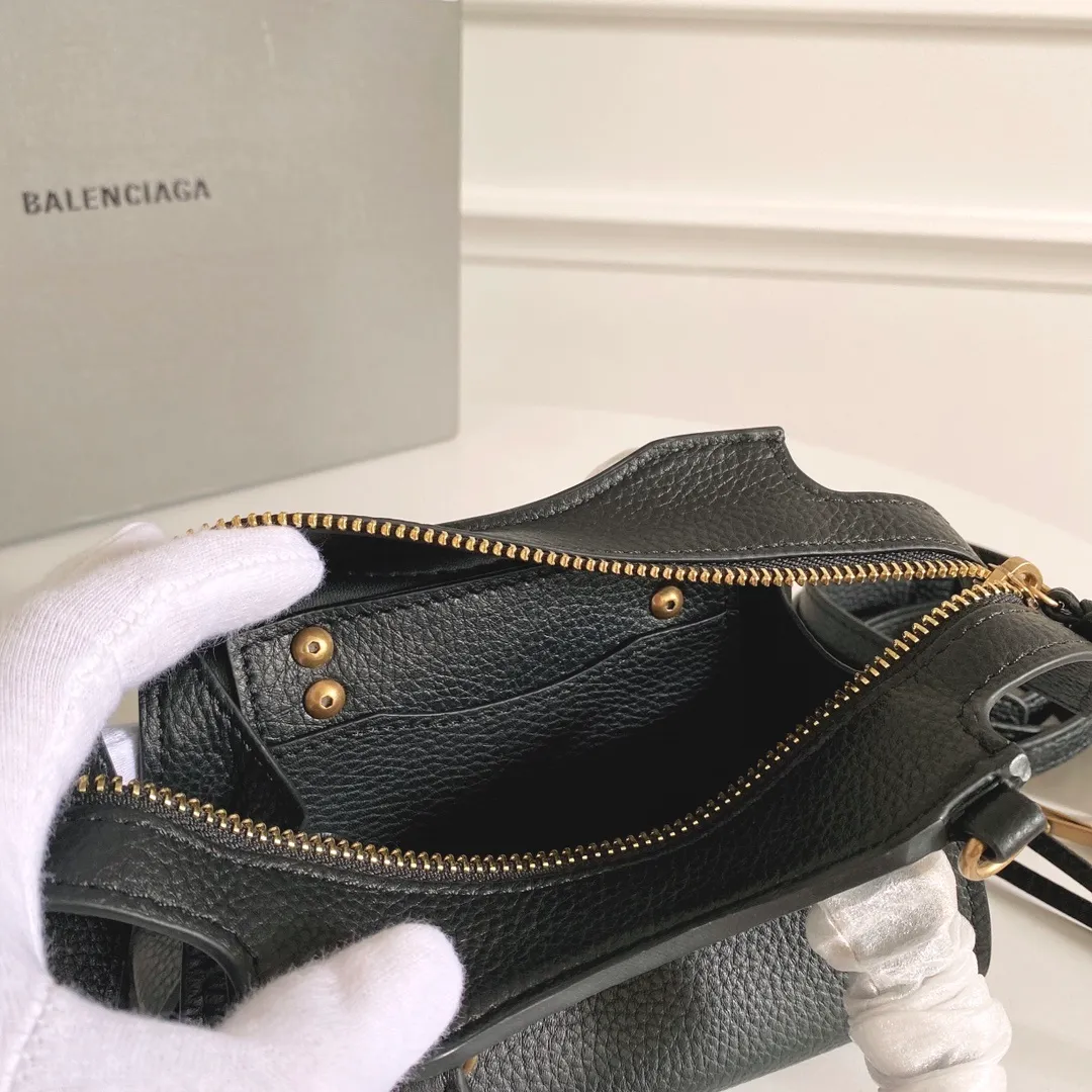 All categories Balenciaga Women's Bags (Balenciaga) Balenciaga 75057