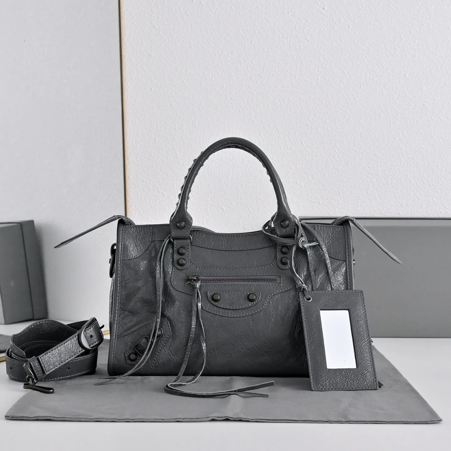 All Categories Balenciaga Women's Bags (Balenciaga) Balenciaga 2430
