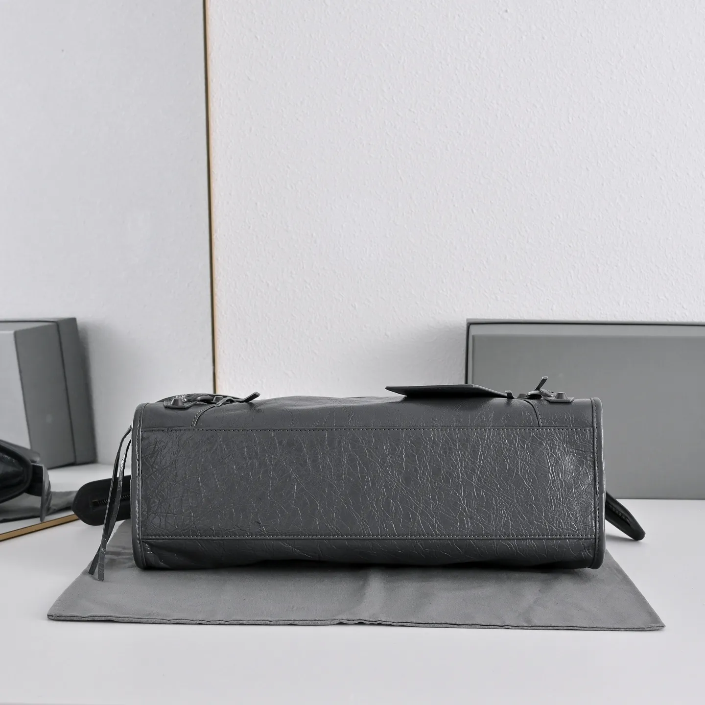 All Categories Balenciaga Women's Bags (Balenciaga) Balenciaga 2430