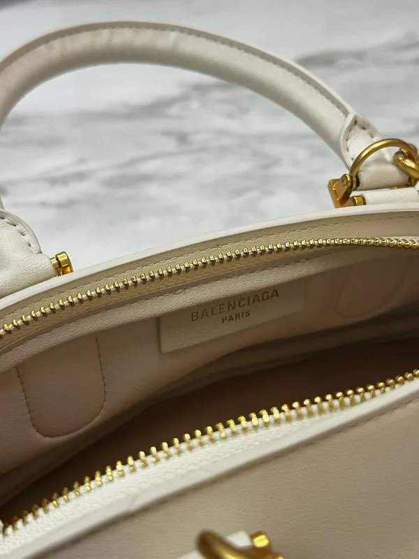 All Categories Official Website "Brand Women's Bags" Women's Bags 💙 BALENCIAGA 2026 New Balenciaga Crossbody Bag