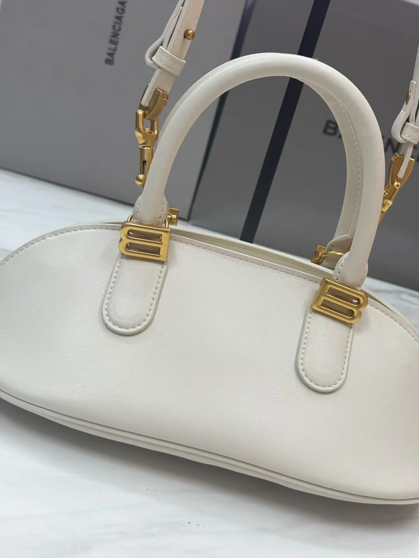 All Categories Official Website "Brand Women's Bags" Women's Bags 💙 BALENCIAGA 2026 New Balenciaga Crossbody Bag