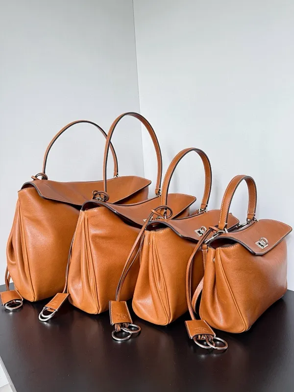 All Categories Balenciaga Women's Bags (Balenciaga) Balenciaga 2229
