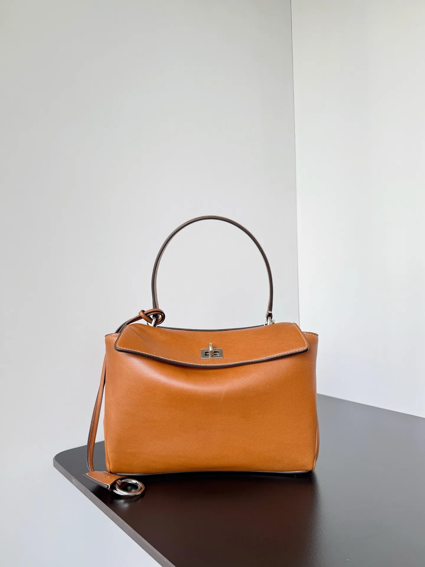 All Categories Balenciaga Women's Bags (Balenciaga) Balenciaga 2229