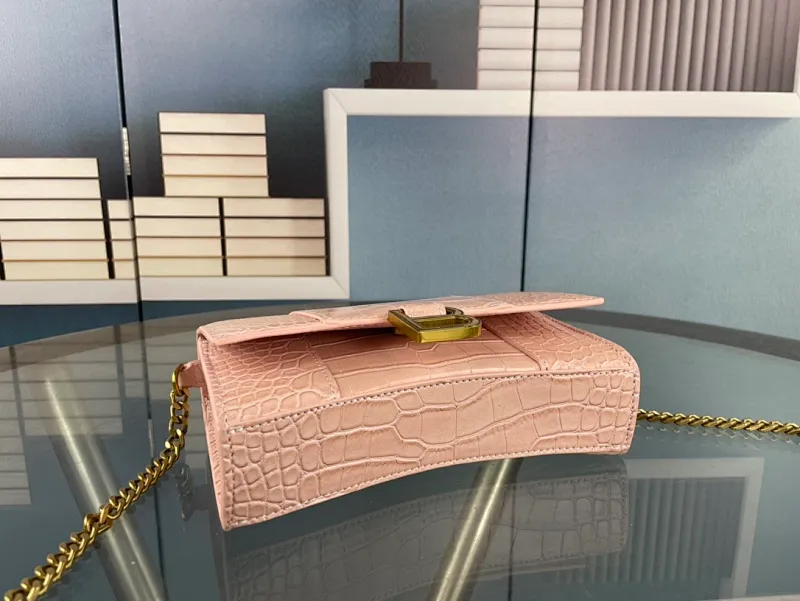 All categories Official website "Brand Women's Bags" Women's Bags 💙 BALENCIAGA 2023 latest Balenciaga crossbody bag