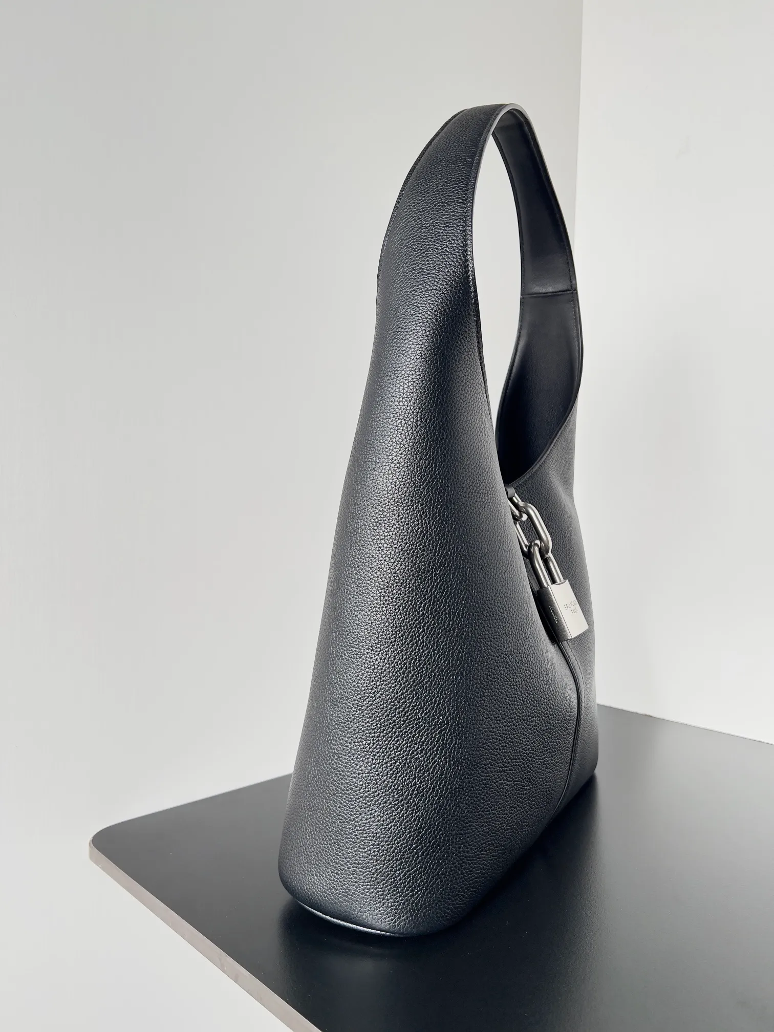 All Categories Balenciaga Women's Bags (Balenciaga) Balenciaga 2399