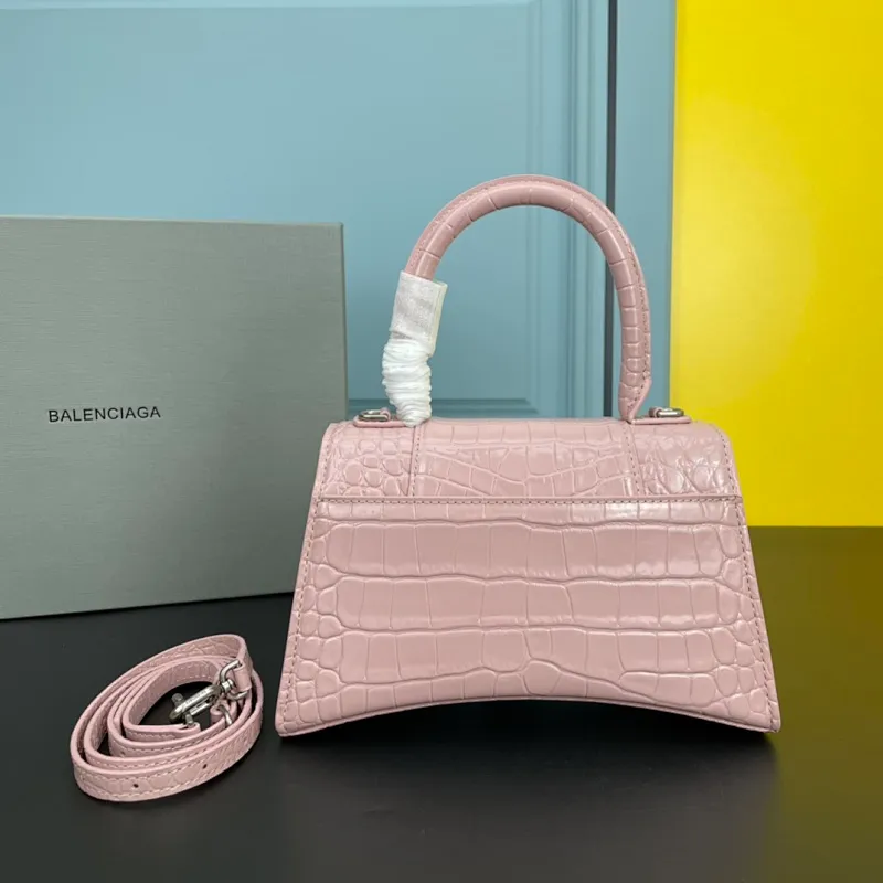 All categories Official website "Brand Women's Bags" Women's Bags 💙 BALENCIAGA 2022 Official New Balenciaga Hourglass Bag Wholesale Small size 58004300 Medium size 58004600 High quality Size: Small size 13-8-19CM Medium size 14-10-23