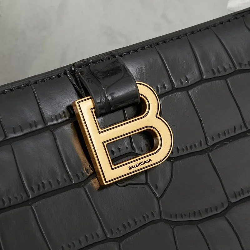 All Categories Official Website "Brand Women's Bags" Women's Bags 💙 BALENCIAGA 2025 Official Website New Balenciaga Crossbody Bag