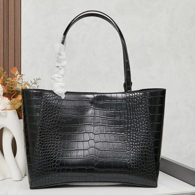 All Categories Official Website "Brand Women's Bags" Women's Bags 💙 BALENCIAGA 2025 Official Website New Balenciaga Crossbody Bag